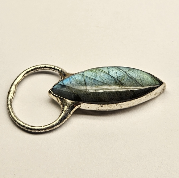 Labradorite Pendant - Picture 3 of 5